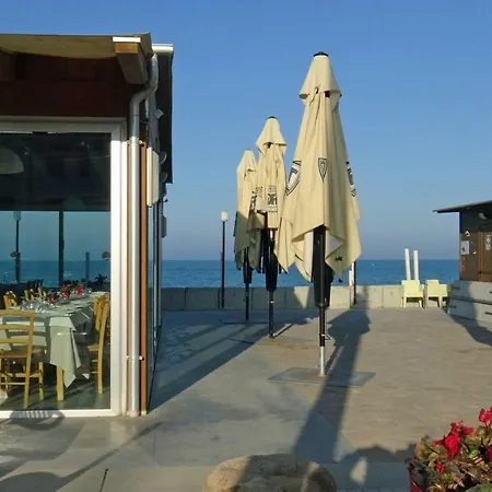Casa La Magnolia Porto SantʼElpidio