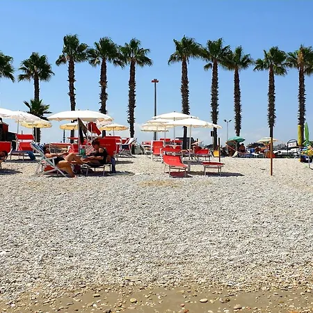 Casa La Magnolia Porto SantʼElpidio